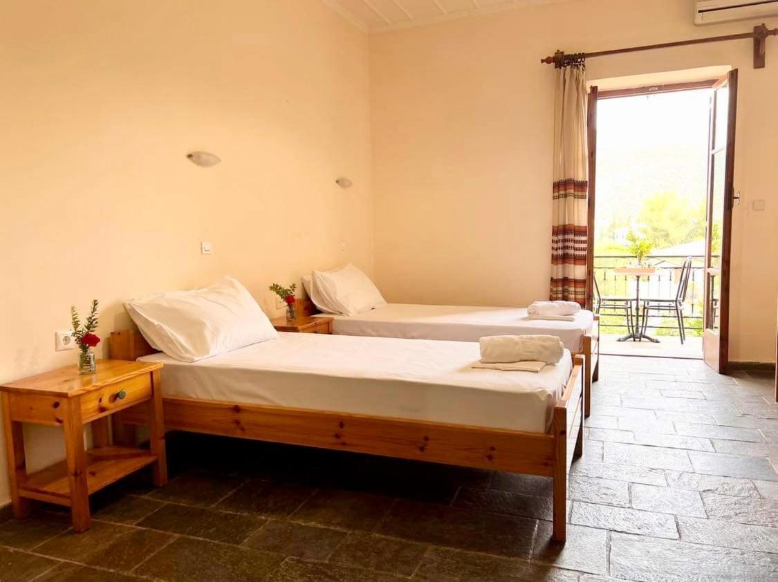 Kastro Aggeliki Apartment การ์ดามมีลี ภายนอก รูปภาพ