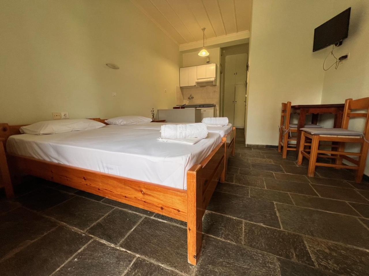 Kastro Aggeliki Apartment การ์ดามมีลี ภายนอก รูปภาพ