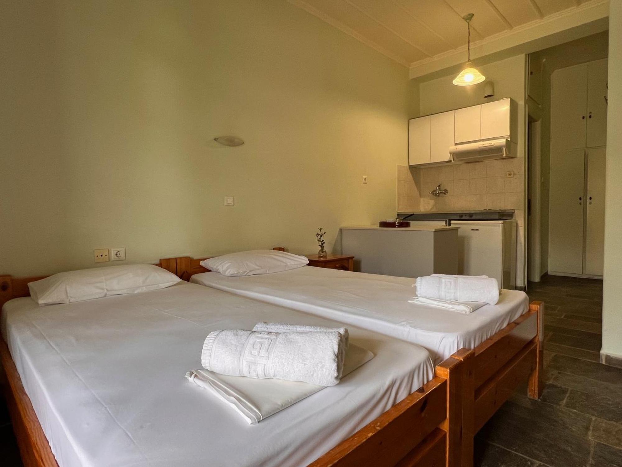Kastro Aggeliki Apartment การ์ดามมีลี ภายนอก รูปภาพ